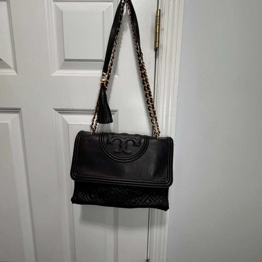 Tory Burch Black Leather Fleming convertible Bag crossbody/ shoulder bag
